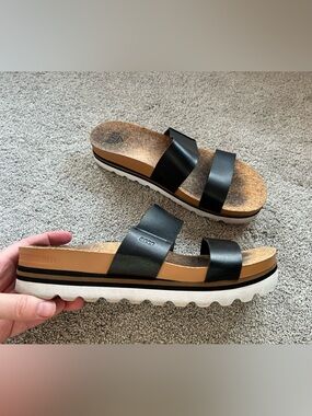 Reef Cushion Vista Hi Size 10 Black Double Strap Platform Slide Sandals